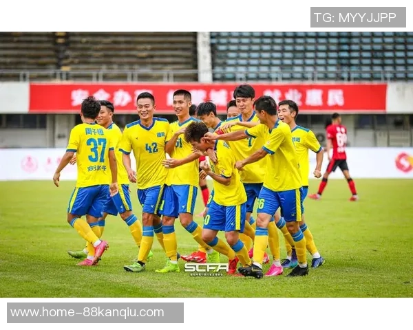 中国与卡塔尔足球友谊赛激战正酣双方互交白卷零比零平局收场